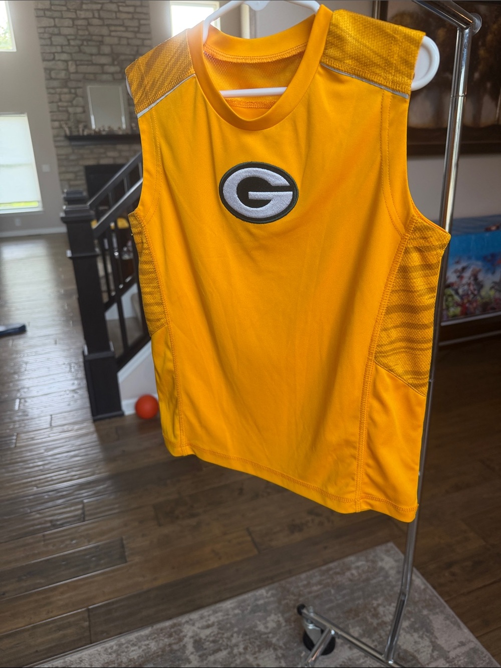 NFL Green Bay Packers Youth Yellow Sleeveless Tank Top Size Med (5/6)